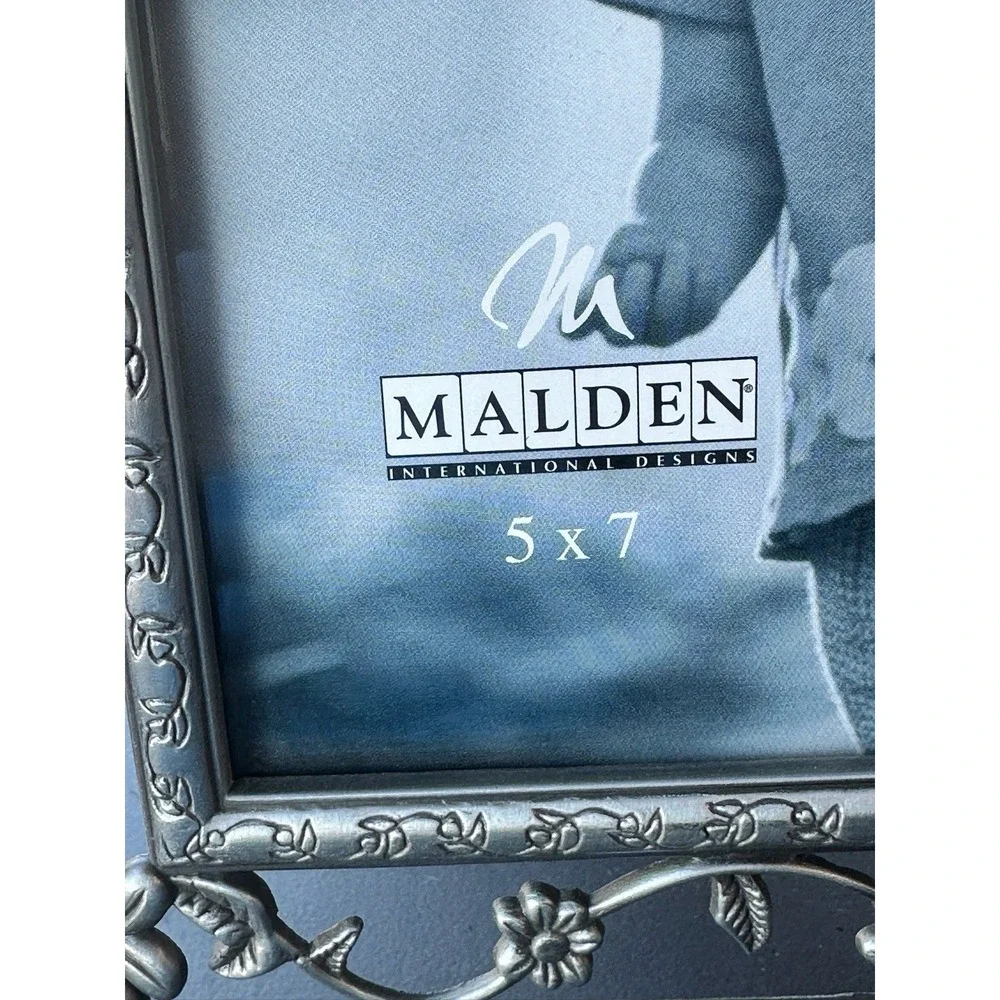 Malden 5x7 Photo Frame Prairie Gardens Floral‎ Metal Silver Black Tabletop